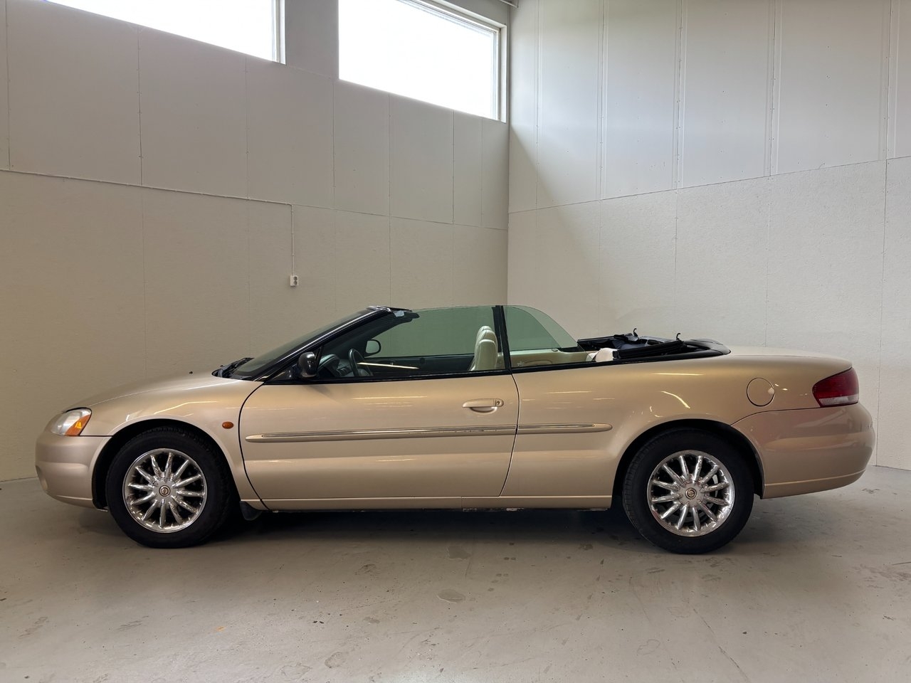 Chrysler Sebring Cabriolet 2.7 V6 2001, photo 6/19