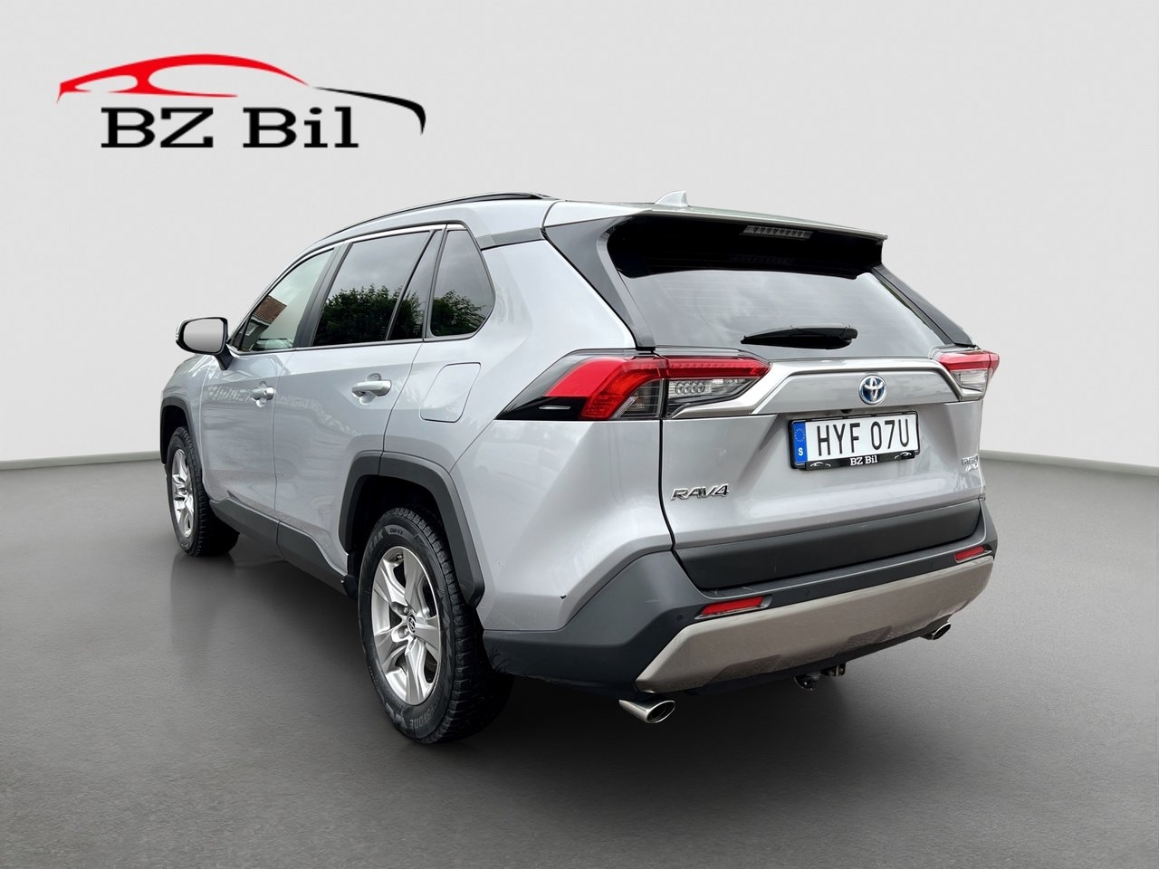 Toyota RAV4 Hybrid AWD Drag Active 2022, photo 3/10