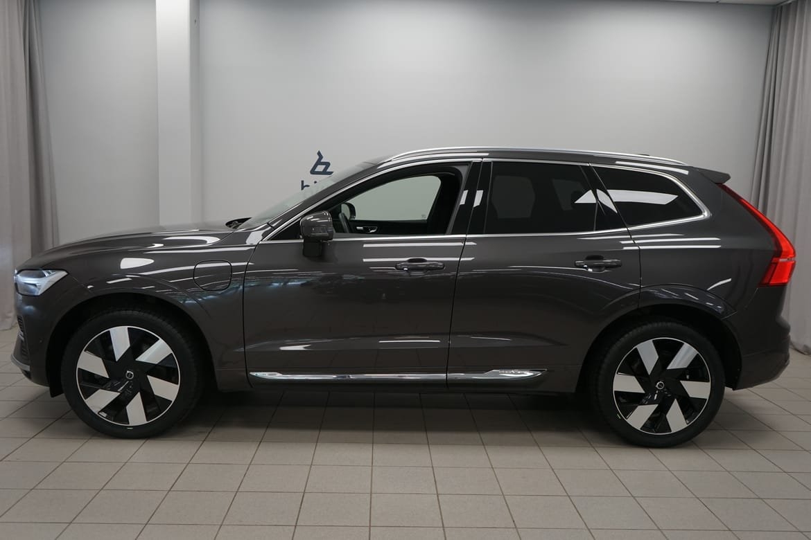 Volvo XC60 Recharge T8 Ultimate Bright 2024, bild 2/10