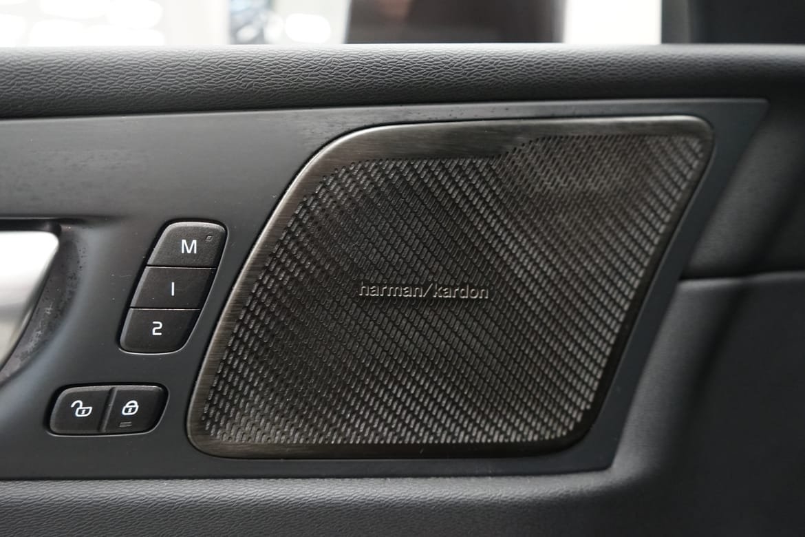 Volvo XC60 Recharge T8 Ultimate Bright 2024, bild 7/10