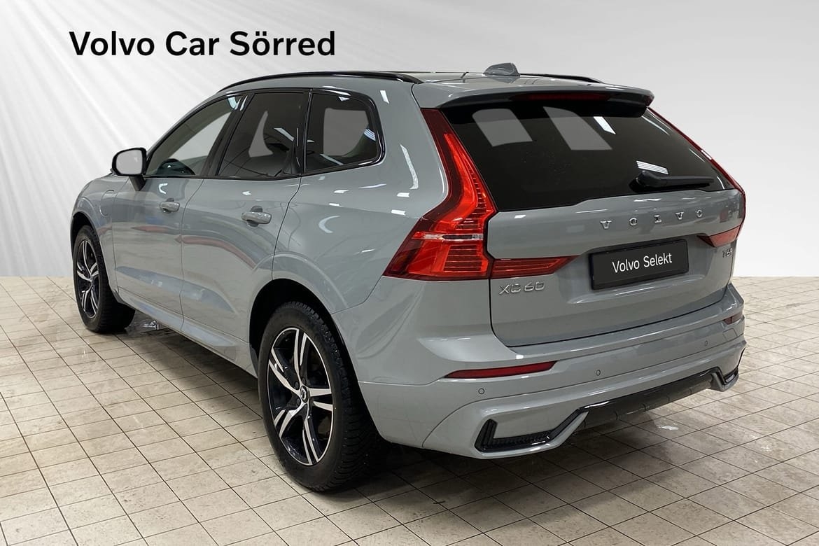 Volvo XC60 T6 Plus Dark Edition 2025, photo 4/10