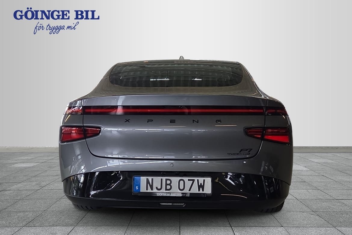 XPENG P7 Demobil, ring för visning 2024, bild 7/16