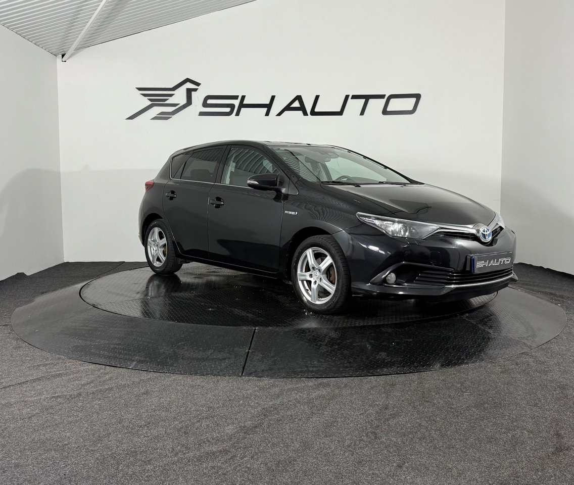 Toyota Auris Hybrid e-CVT Active Plus 2015, kuva 3/10