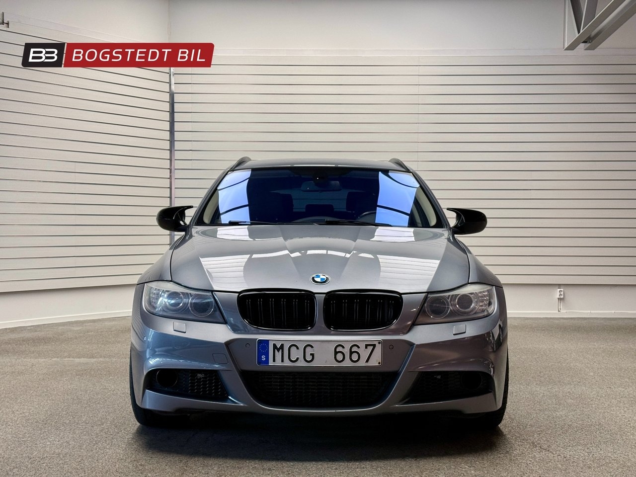 BMW 335 i xDrive Touring 306hk 2012, kuva 2/10