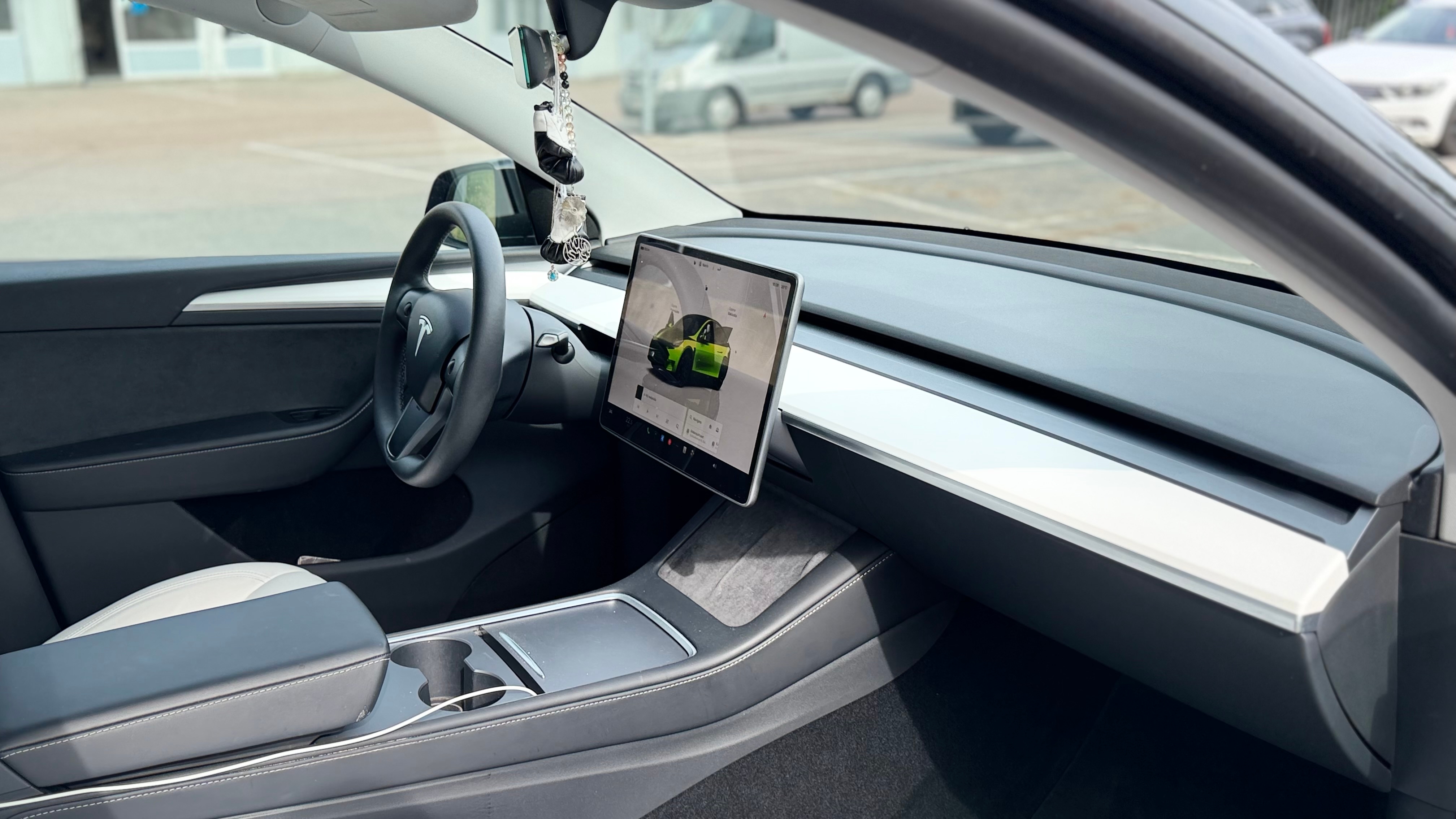Tesla Model Y Performance 2025, bild 5/7
