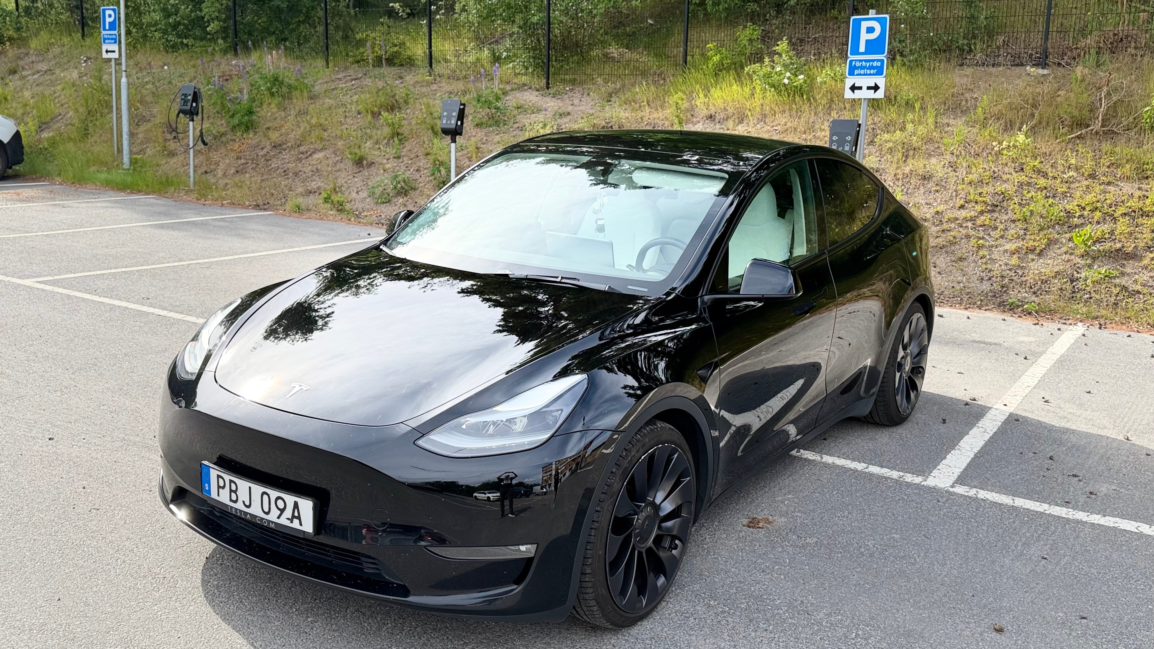 Tesla Model Y Performance 2025, bild 6/7