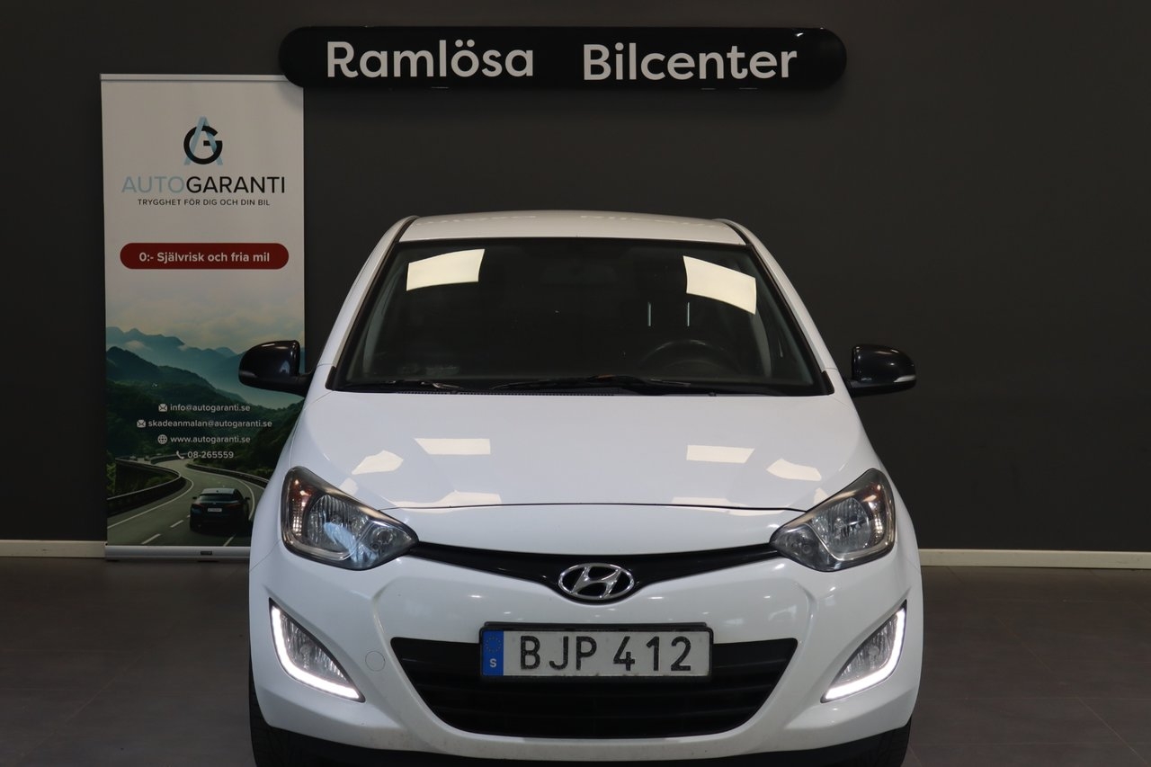 Hyundai i20 5-dörrar 1.2 Select Euro 5 2015, bild 2/17