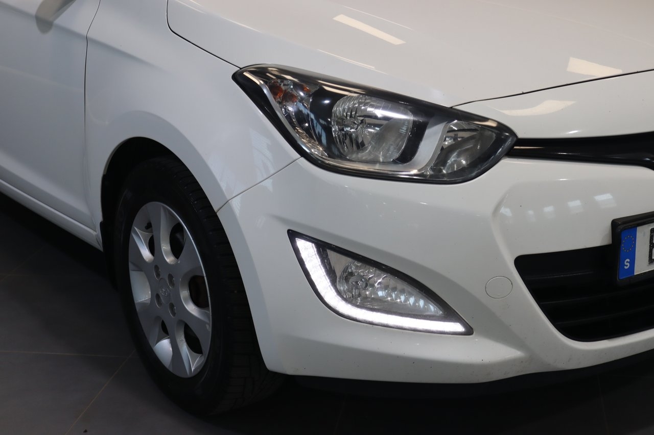 Hyundai i20 5-dörrar 1.2 Select Euro 5 2015, bild 3/17