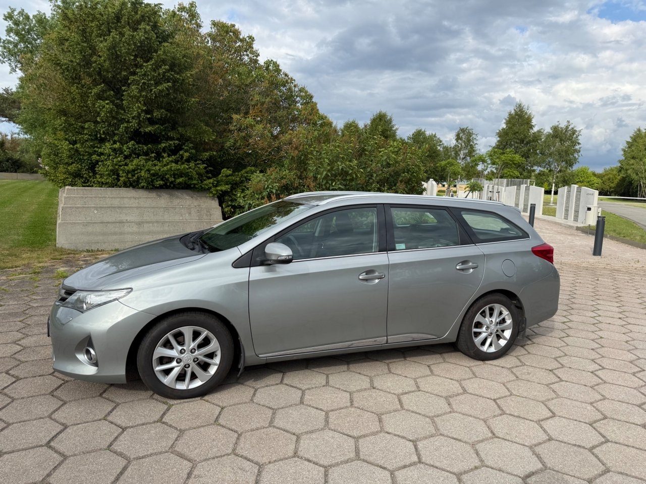 Toyota Auris 2014, bild 2/10