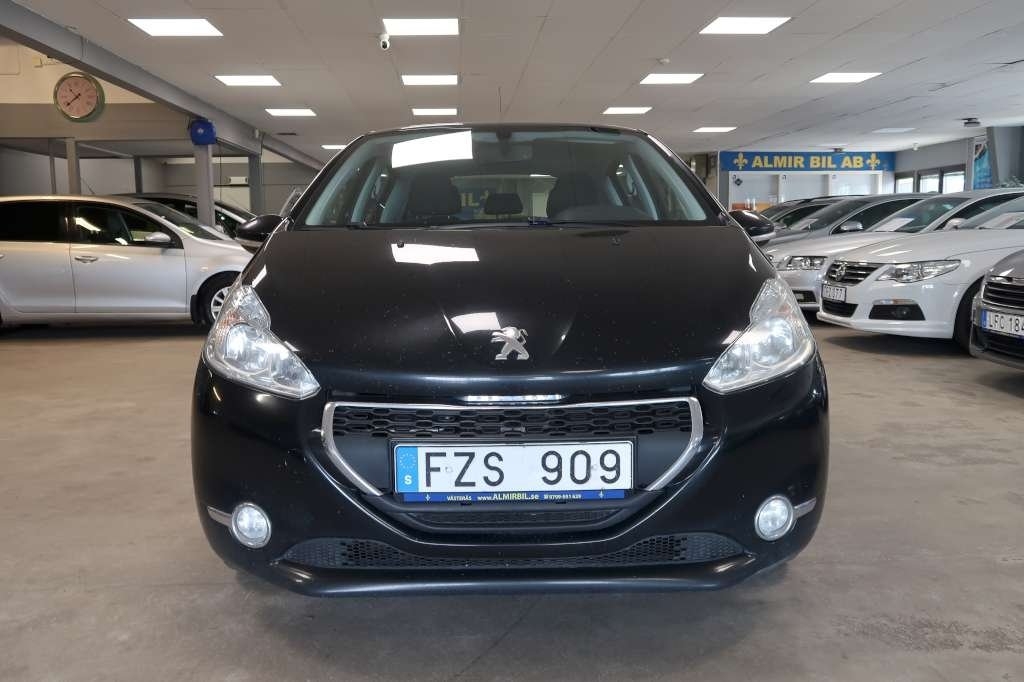 Peugeot 208 5-dörrar 1.2 VTi 2012, bild 2/10