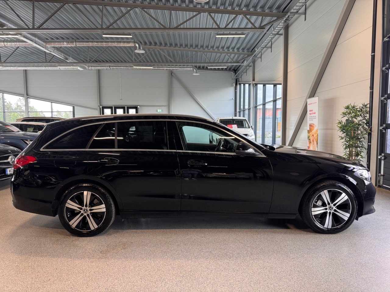 Mercedes-Benz C 2023, bild 2/10