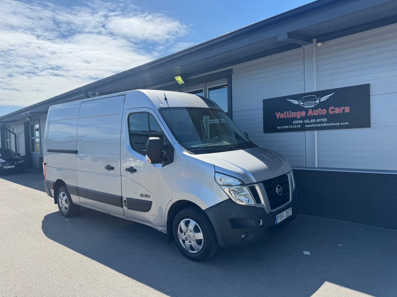 Nissan NV400