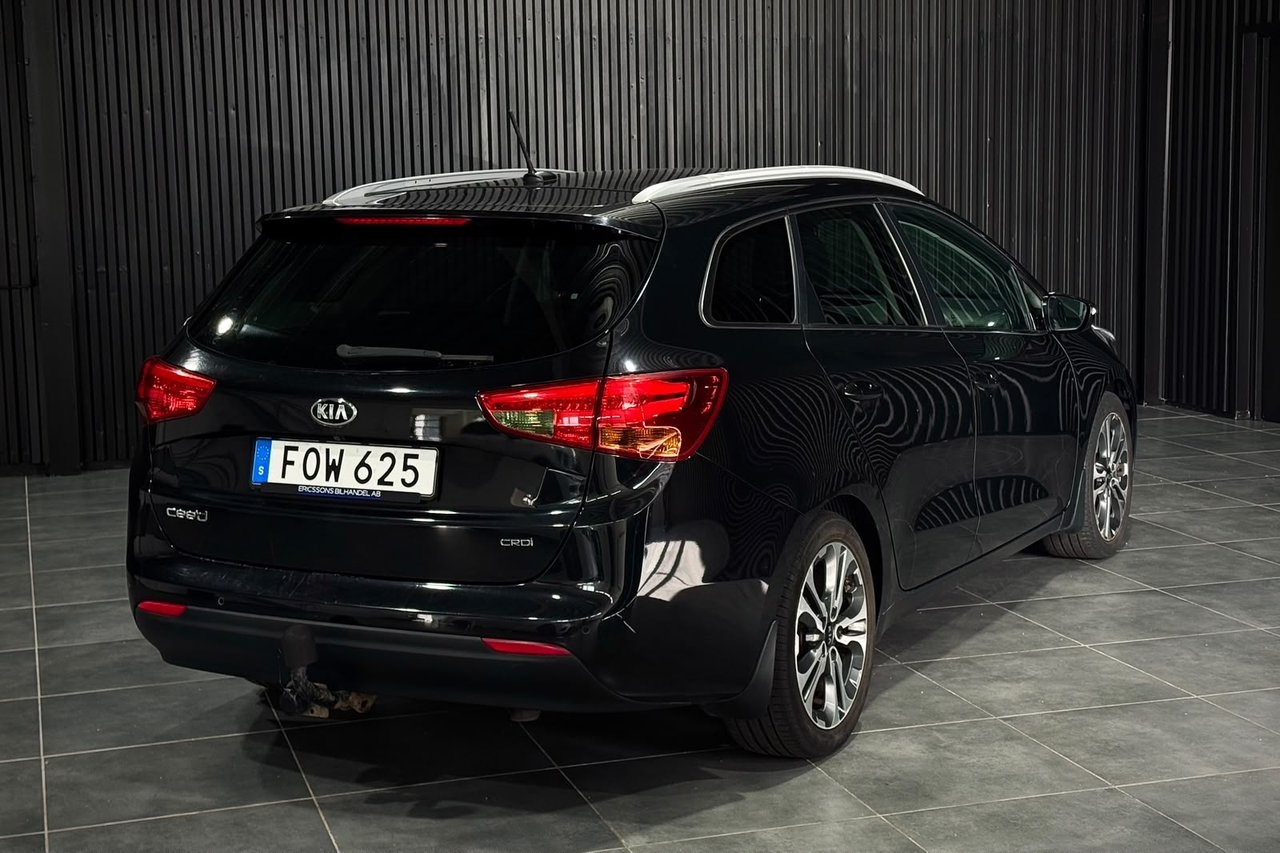 Kia Ceed cee'd_sw 1.6 CRDi EX 2015, bild 4/21