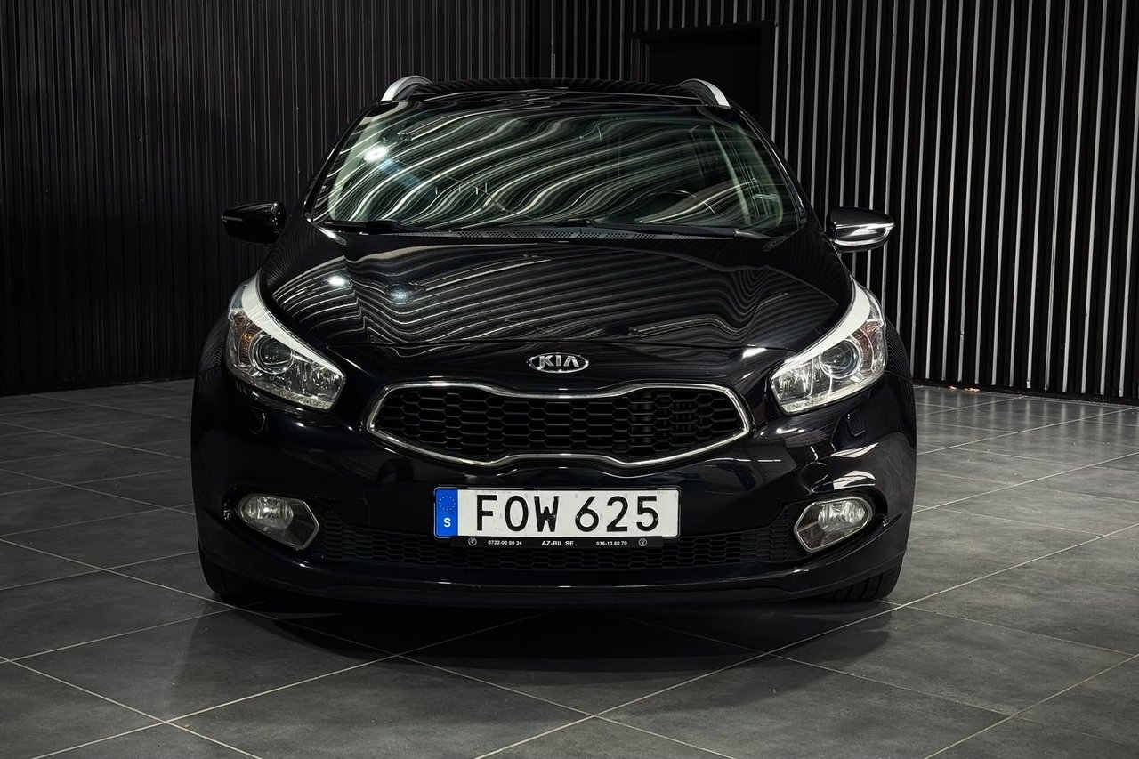 Kia Ceed cee'd_sw 1.6 CRDi EX 2015, bild 2/21
