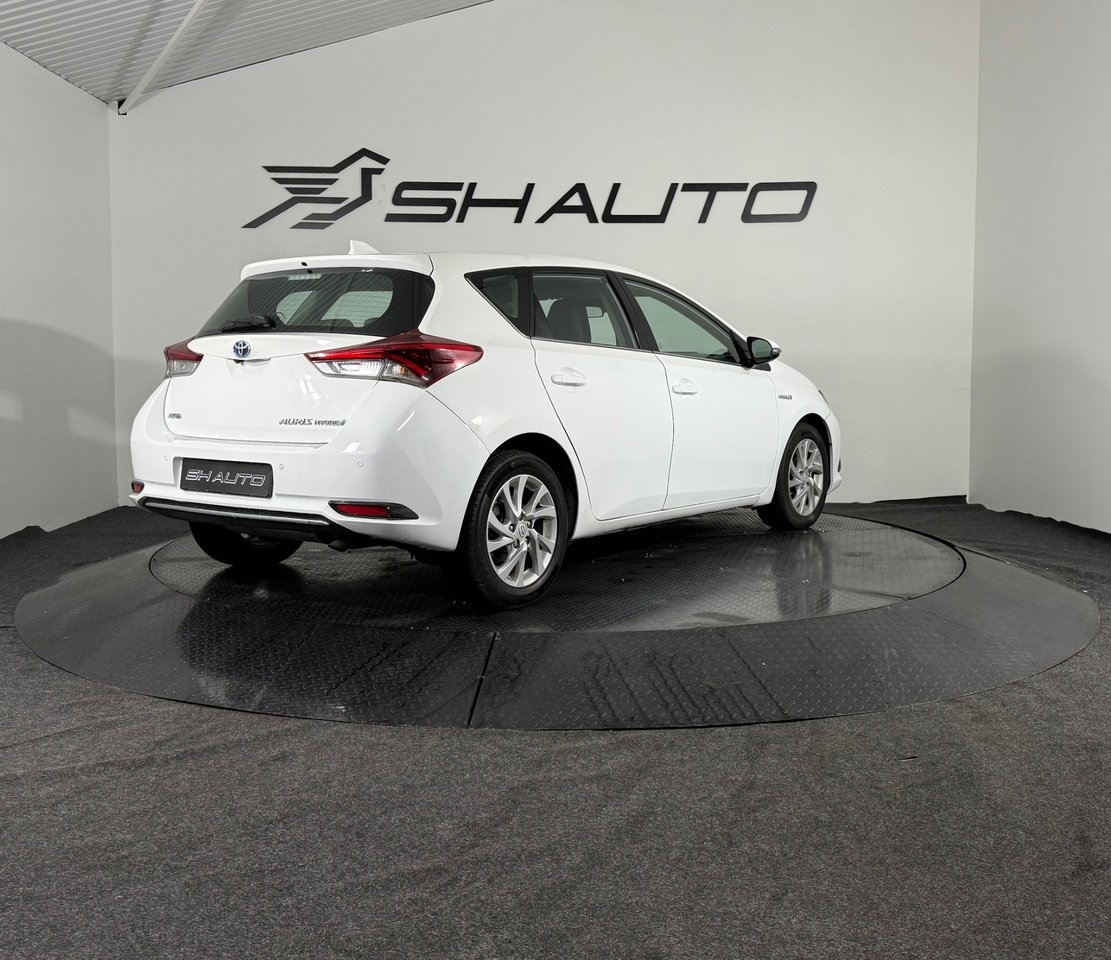 Toyota Auris Hybrid e-CVT Active 2016, bild 5/15