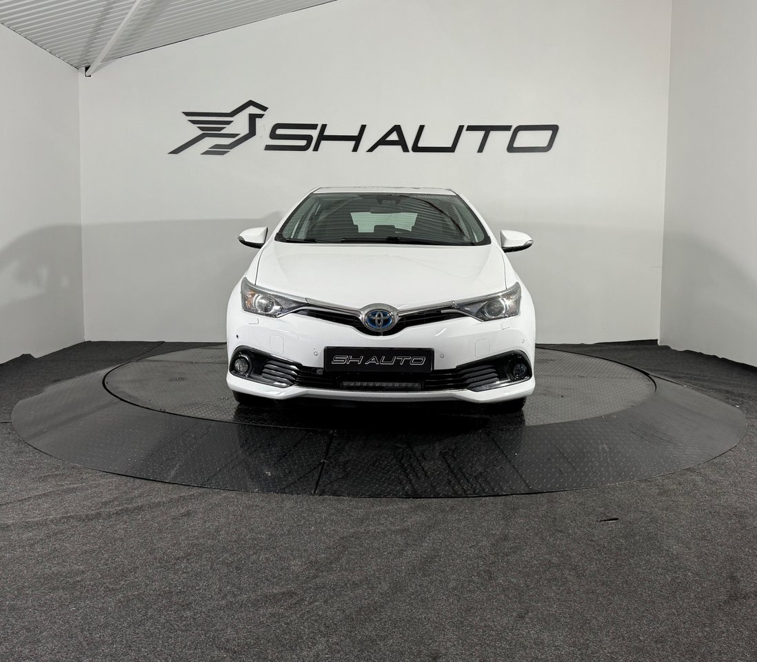 Toyota Auris Hybrid e-CVT Active 2016, bild 2/15