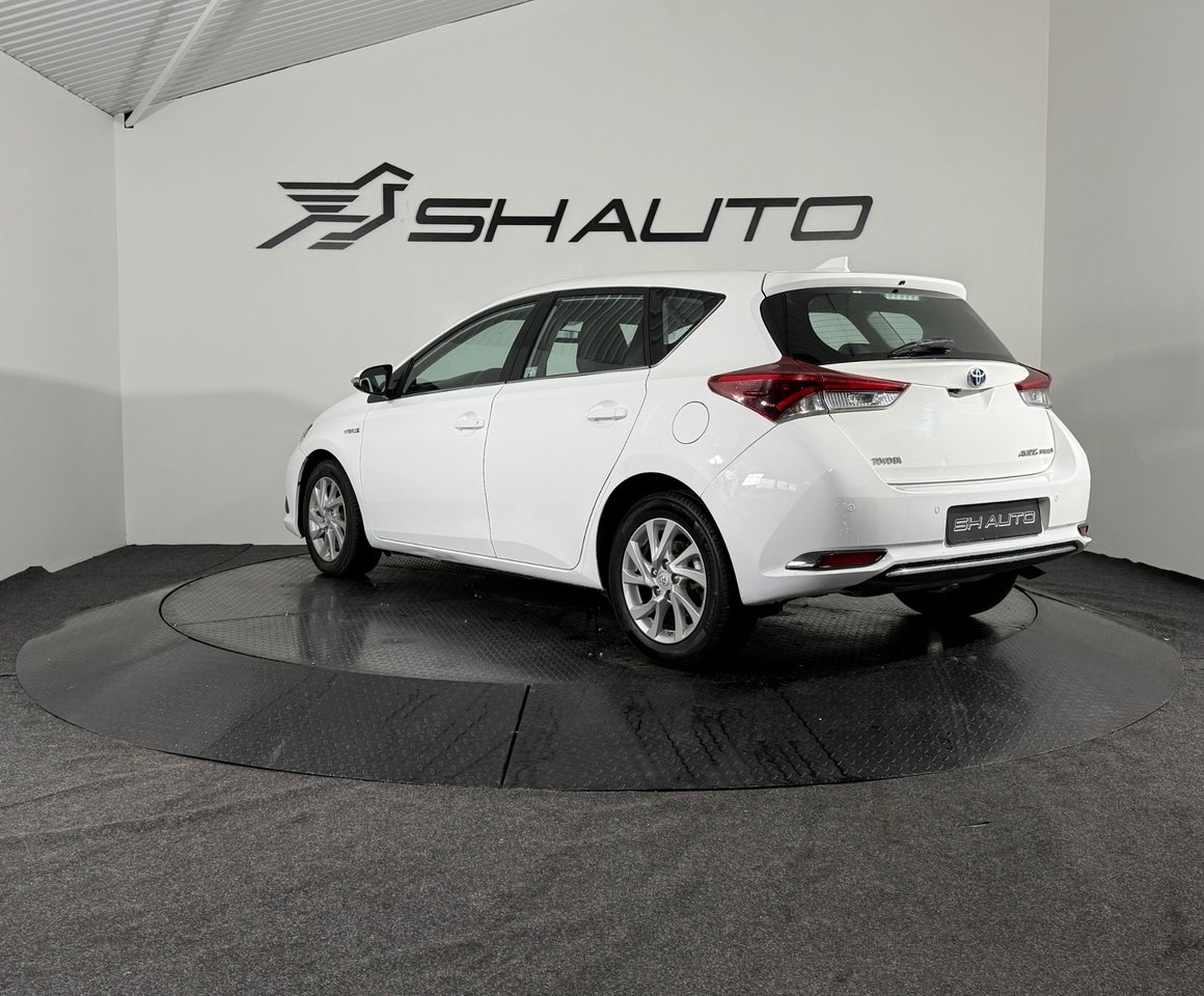 Toyota Auris Hybrid e-CVT Active 2016, bild 7/15