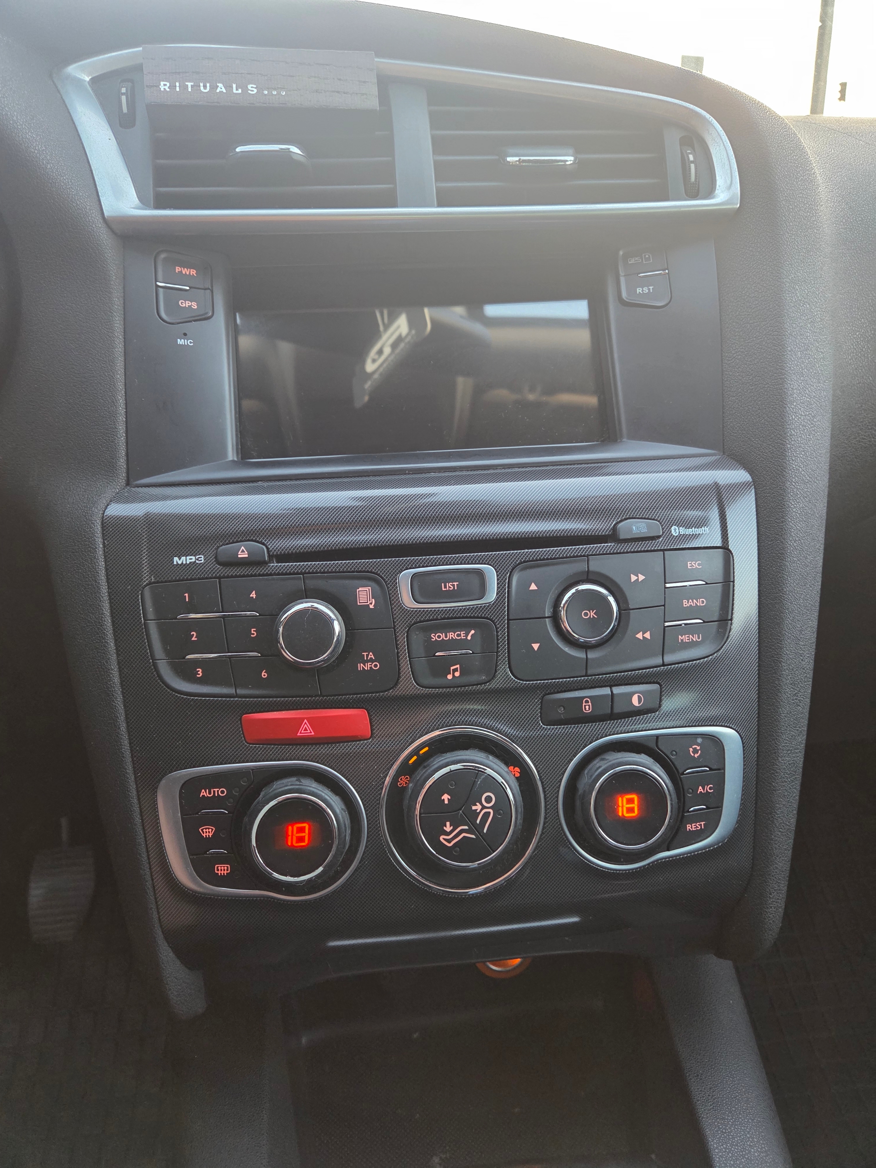 Citroen C4 HDi 90 2011, kuva 8/8