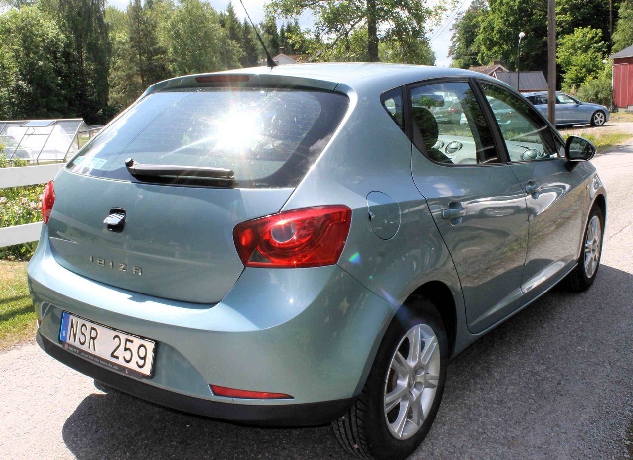 Seat Ibiza 5-dörrar 1.4 16v Style Euro 4 2010, bild 2/4