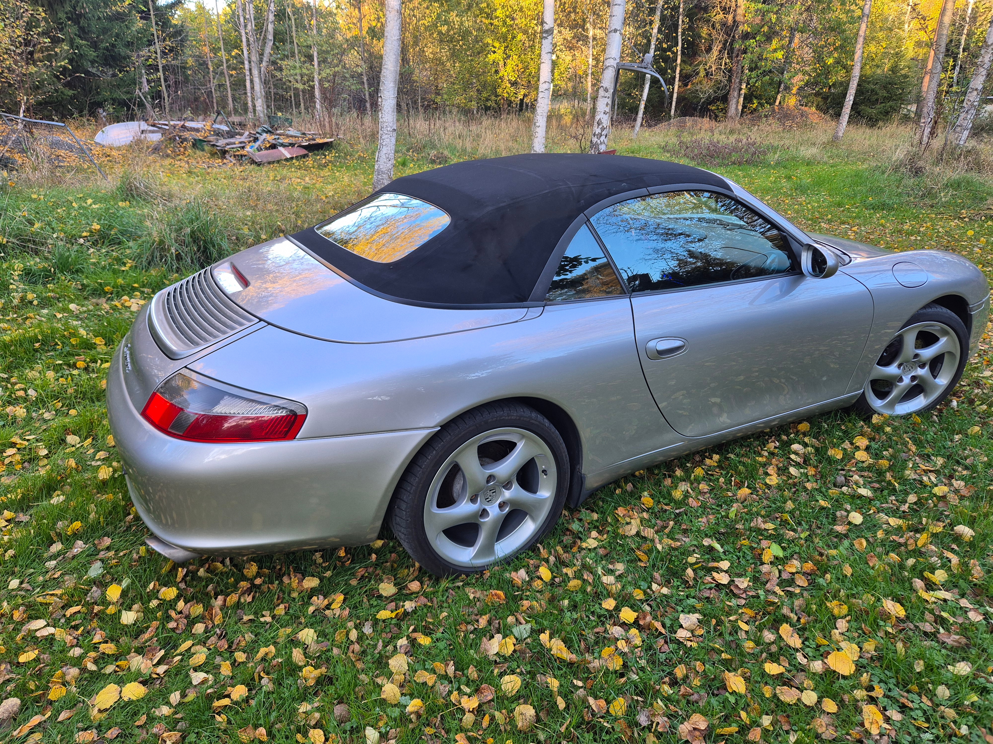 Porsche 911 Carrera Cabriolet Manuell 2003, bild 2/10