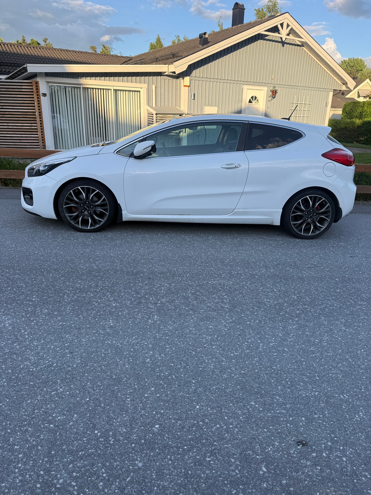Kia ProCeed GT 2015, bild 3/4