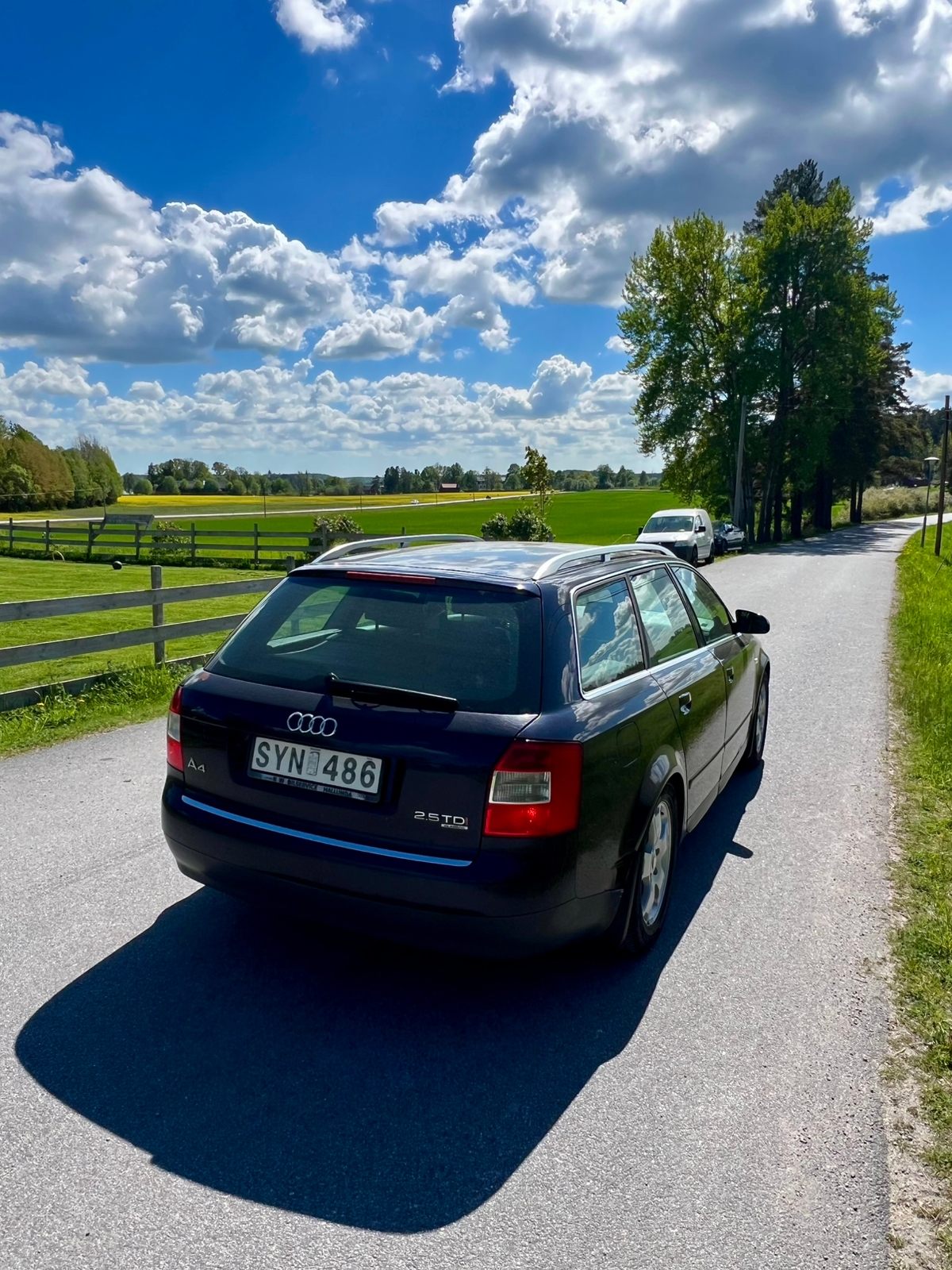 Audi A4 Avant 2.5 TDI V6 quattro Manuell 2002, kuva 4/6