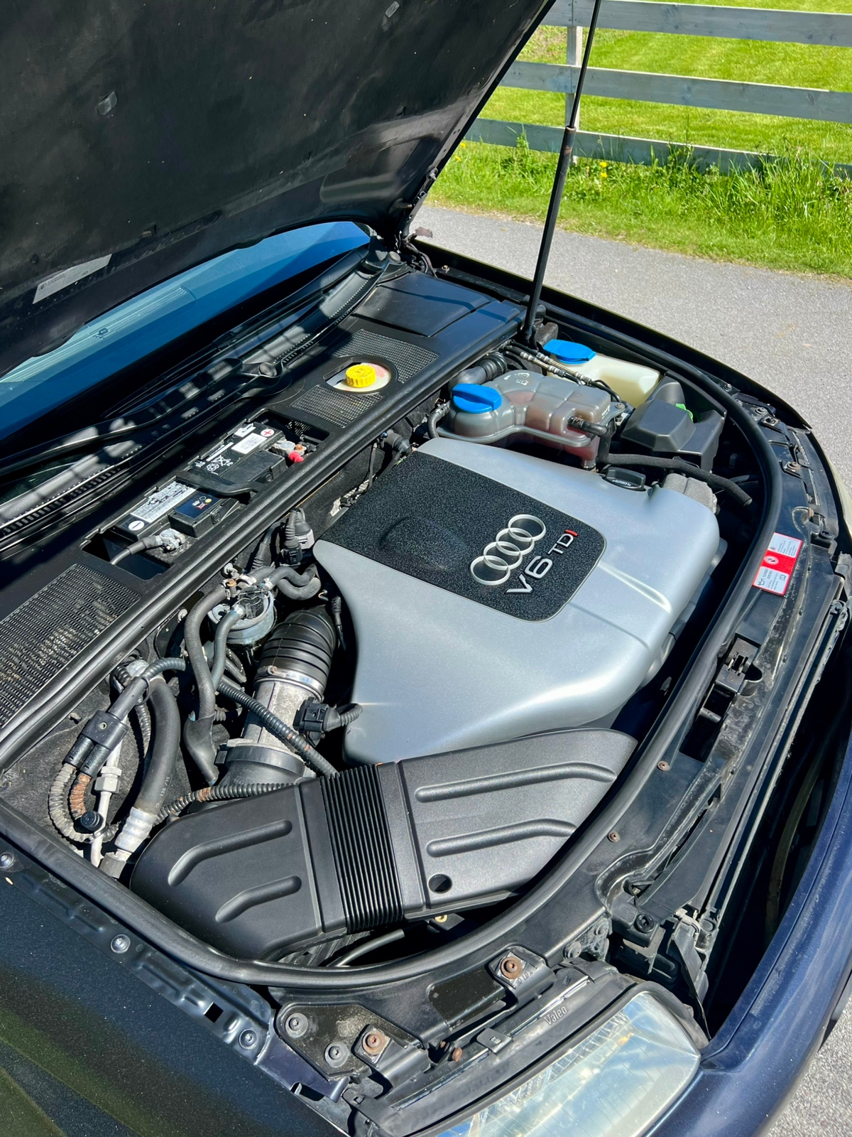 Audi A4 Avant 2.5 TDI V6 quattro Manuell 2002, kuva 6/6