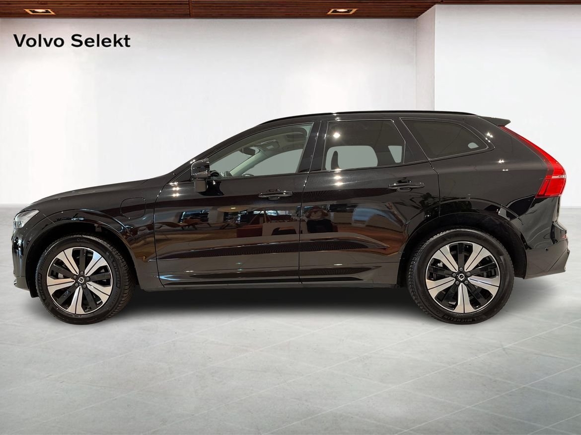 Volvo XC60 T6 Plus Dark Edition 2025, photo 3/10