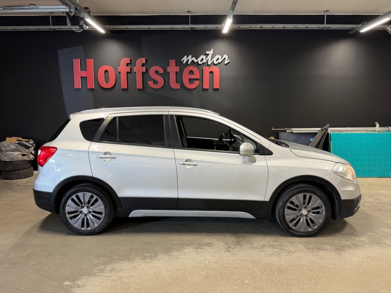 Suzuki S-Cross 2014, bild 2/10