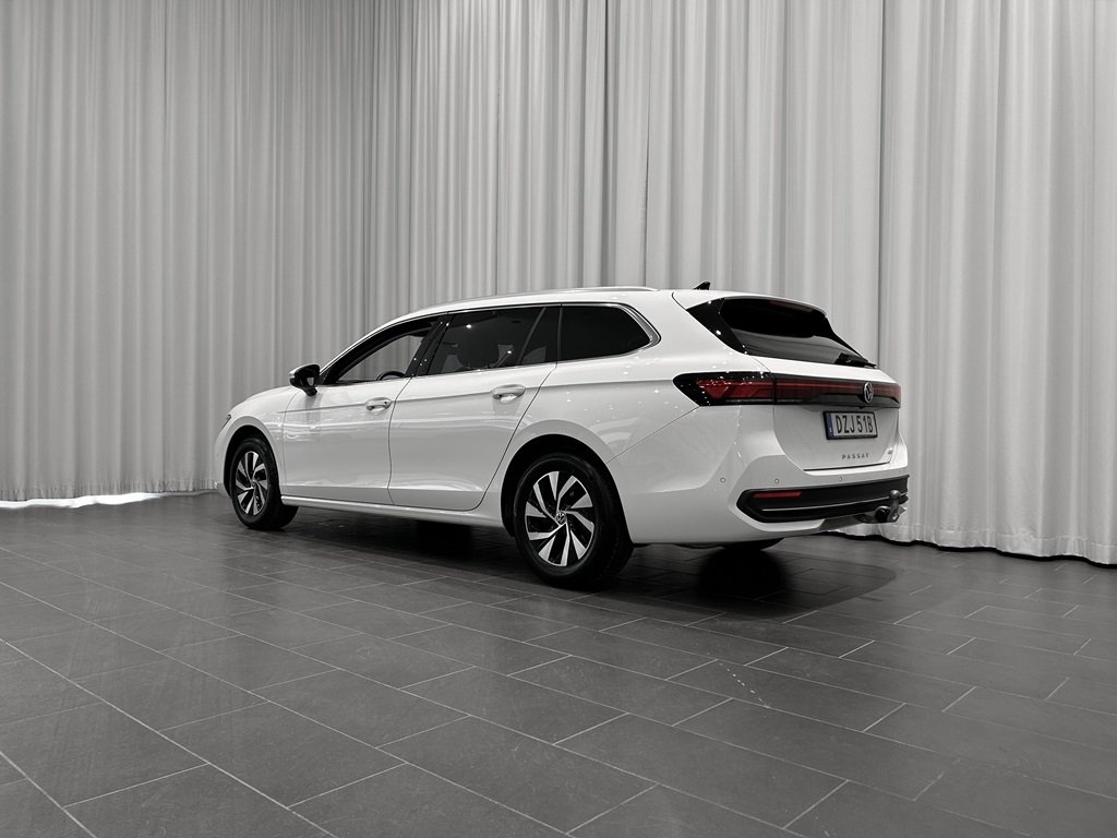 Volkswagen Passat 2025, bild 3/10