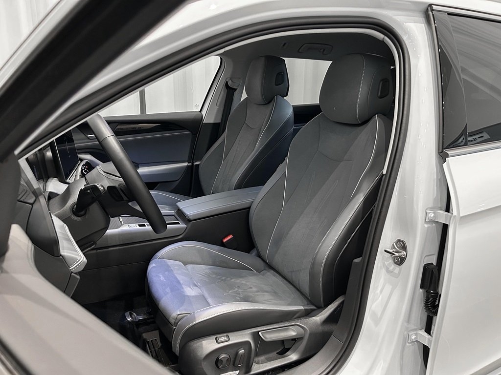 Volkswagen Passat 2025, bild 6/10