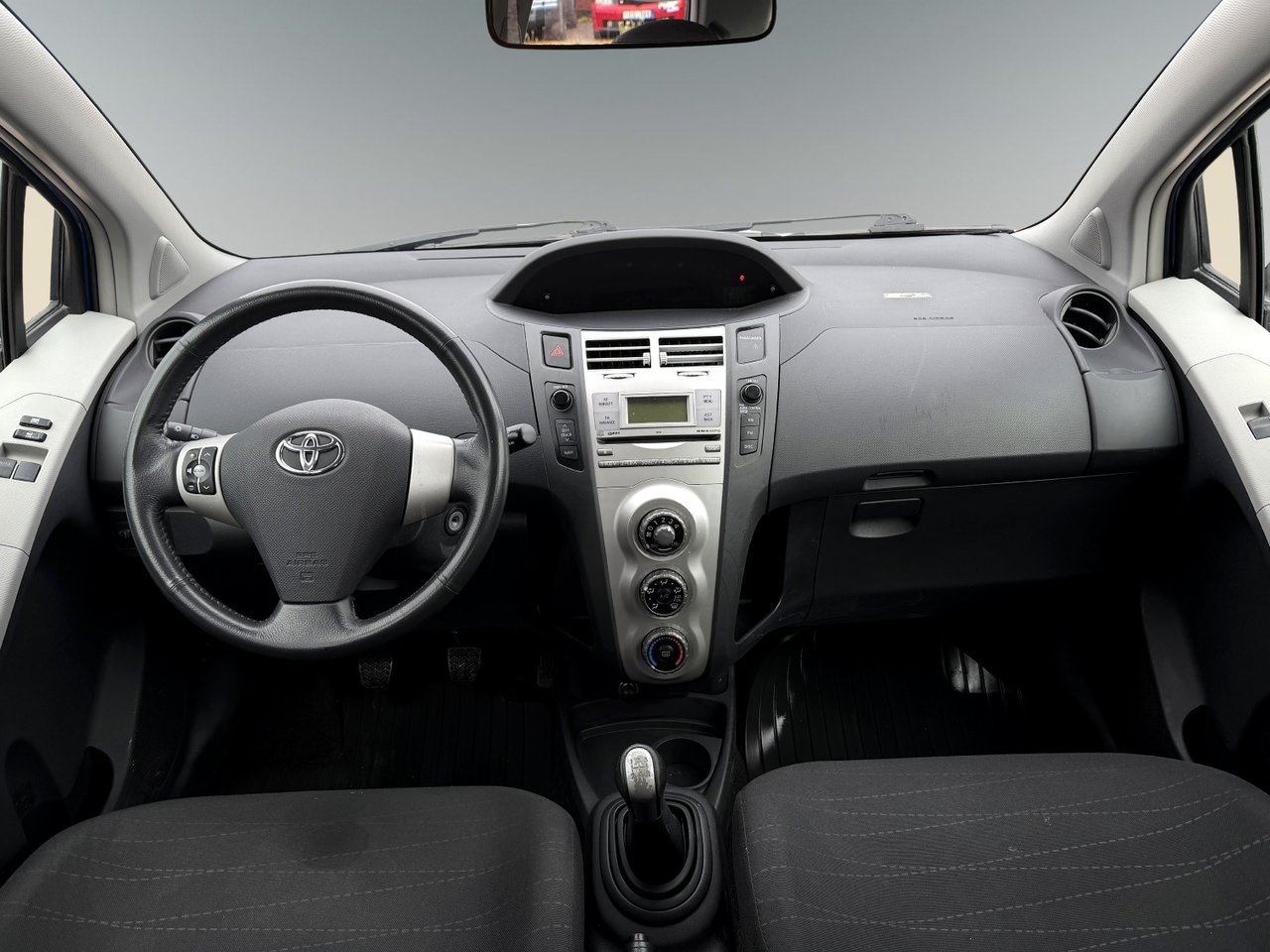 Toyota Yaris 2006, bild 6/9