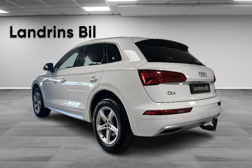 Audi Q5 2019, photo 6/14