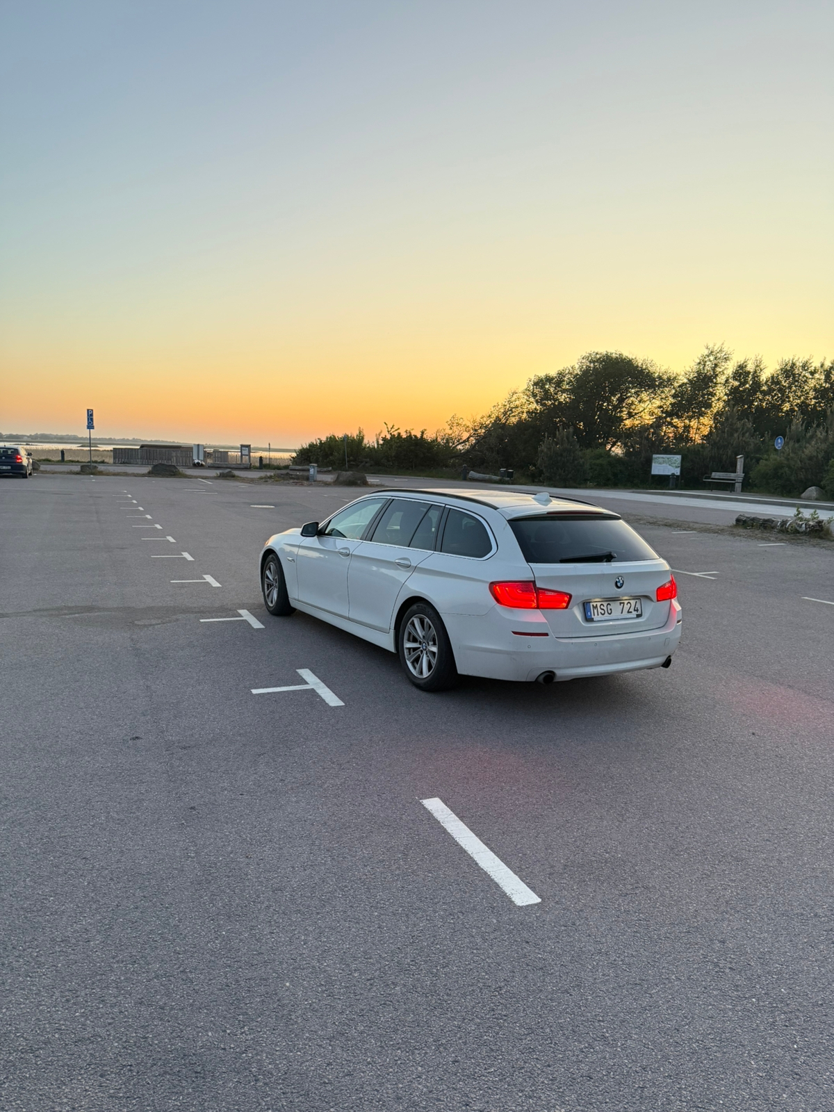 BMW 535 d Touring Steptronic 2012, photo 2/3