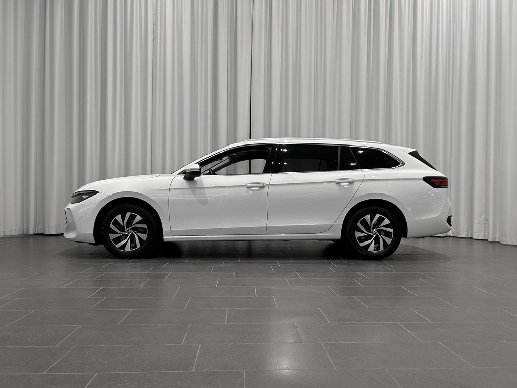Volkswagen Passat 2025, bild 2/10
