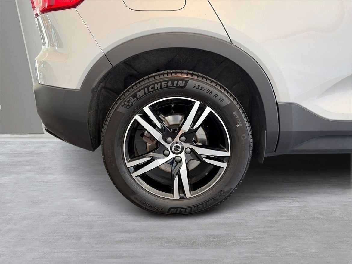 Volvo XC40 B3 FWD Bensin Plus Dark 2025, bild 7/10