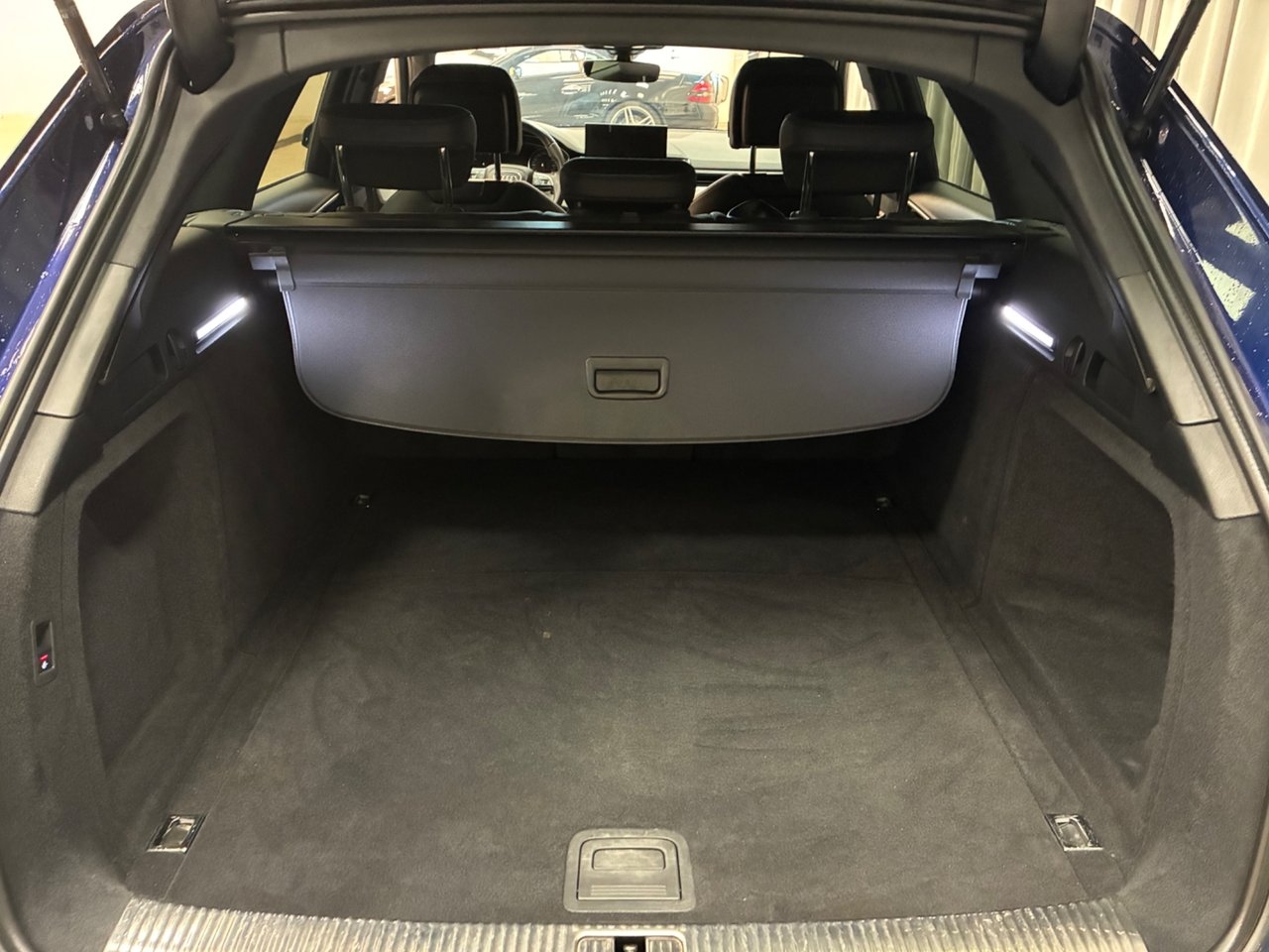 Audi A4 2024, bild 6/10