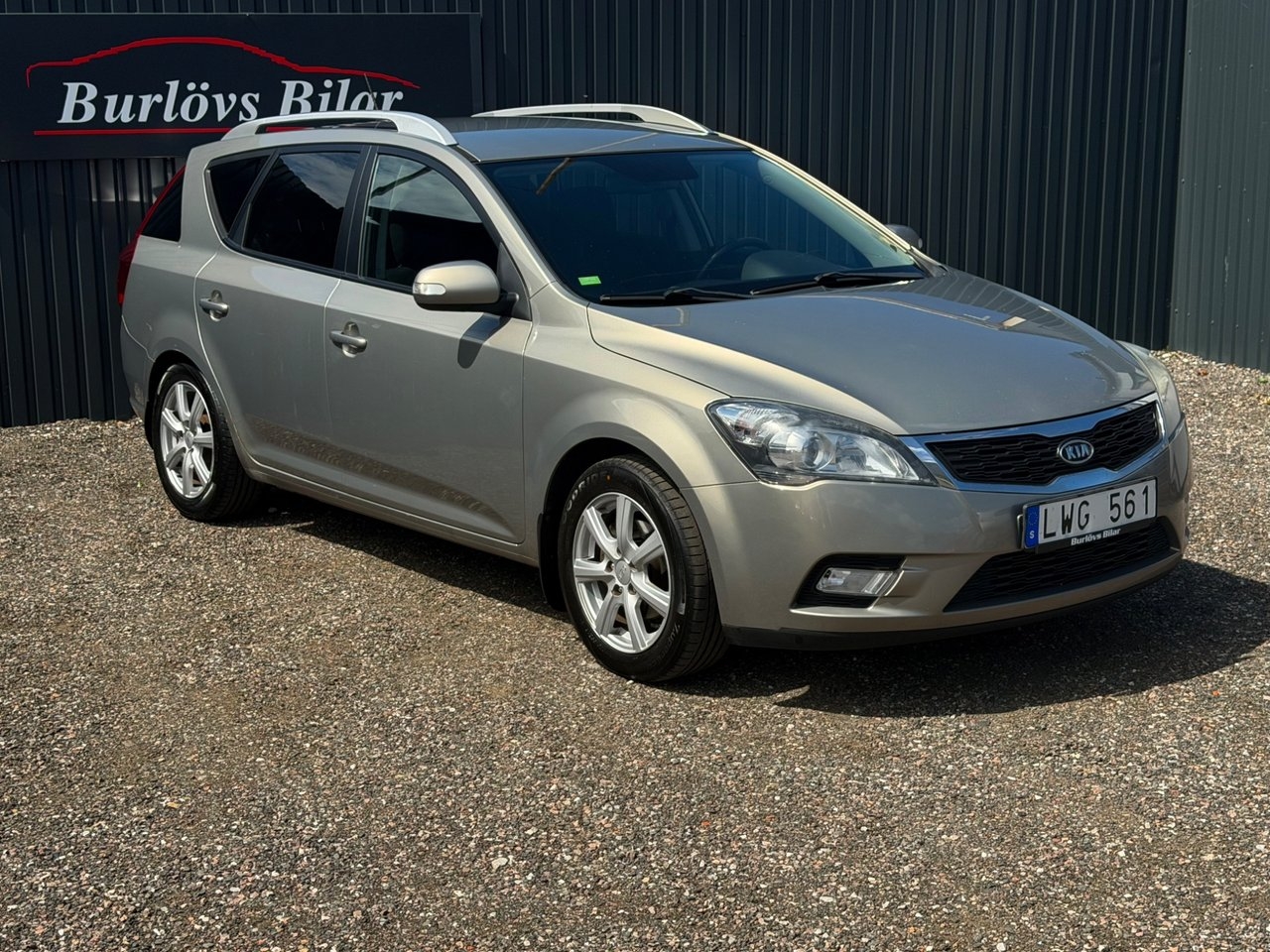 Kia Ceed cee'd_sw 1.6 CRDi ECO Euro 5 2012, kuva 3/10