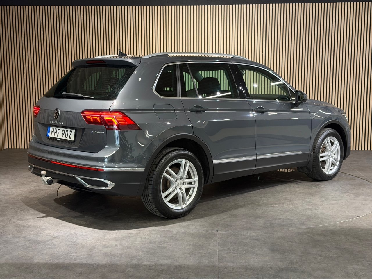 Volkswagen Tiguan 2021, photo 6/10