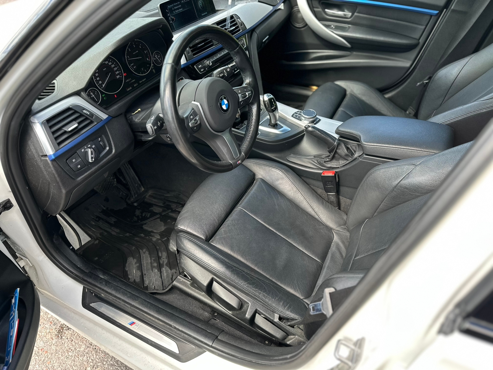 BMW 320 d xDrive Touring Steptronic 2017, bild 7/10