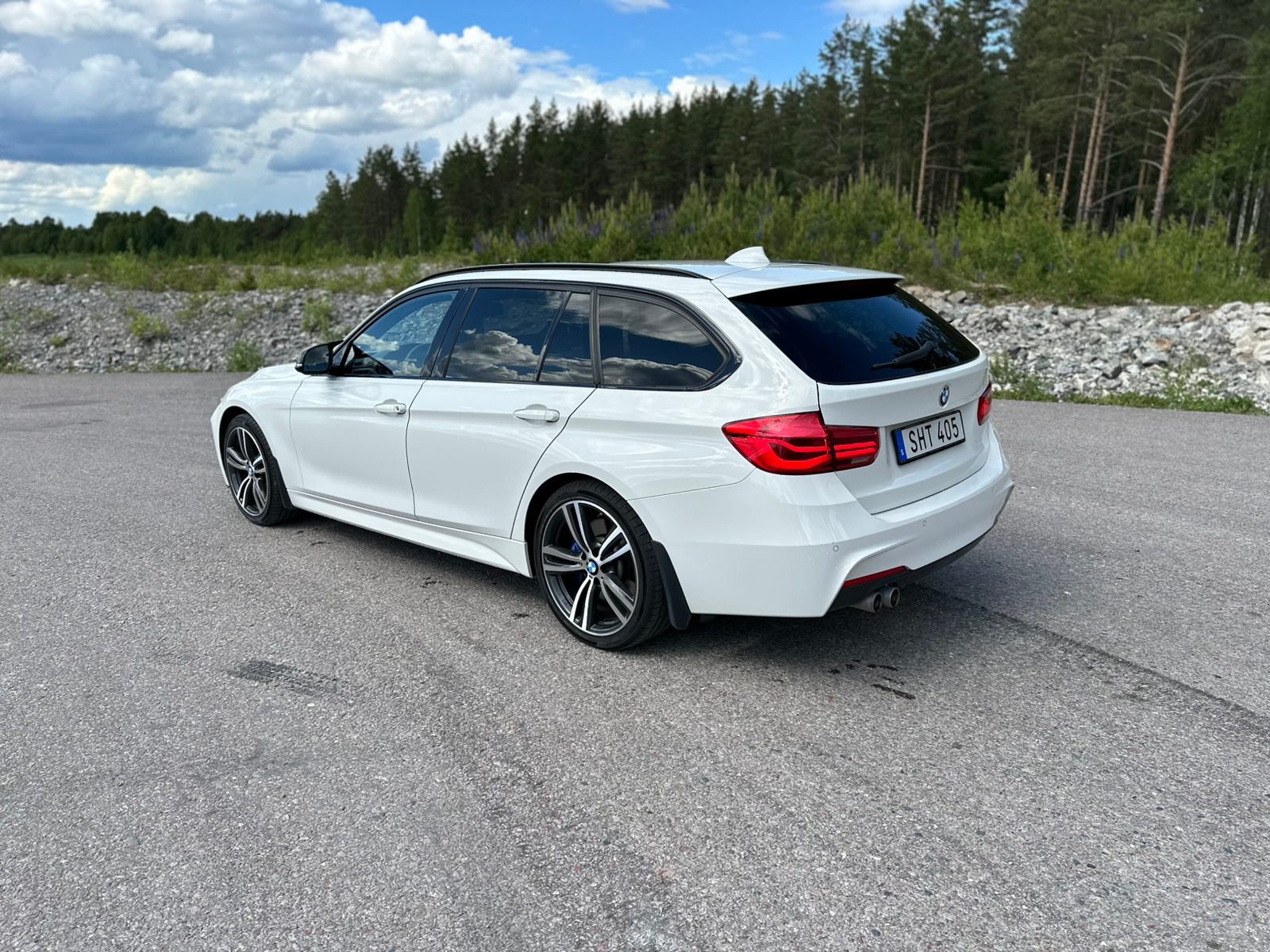 BMW 320 d xDrive Touring Steptronic 2017, bild 3/10
