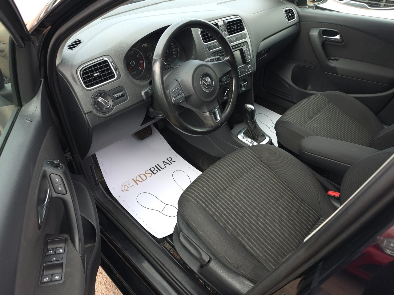 Volkswagen Polo 2011, bild 7/10