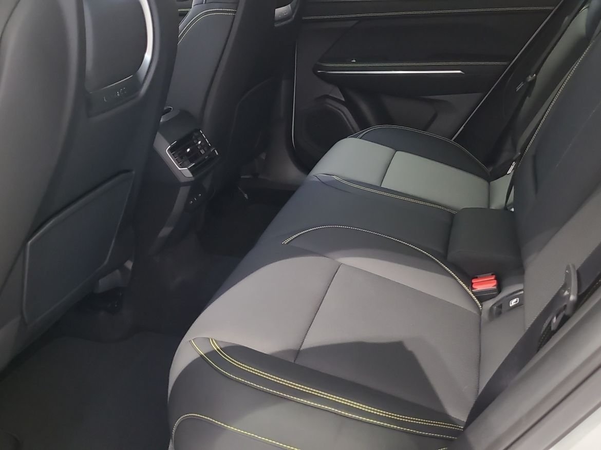 Lynk & Co 01 More PHEV 2025, bild 6/10