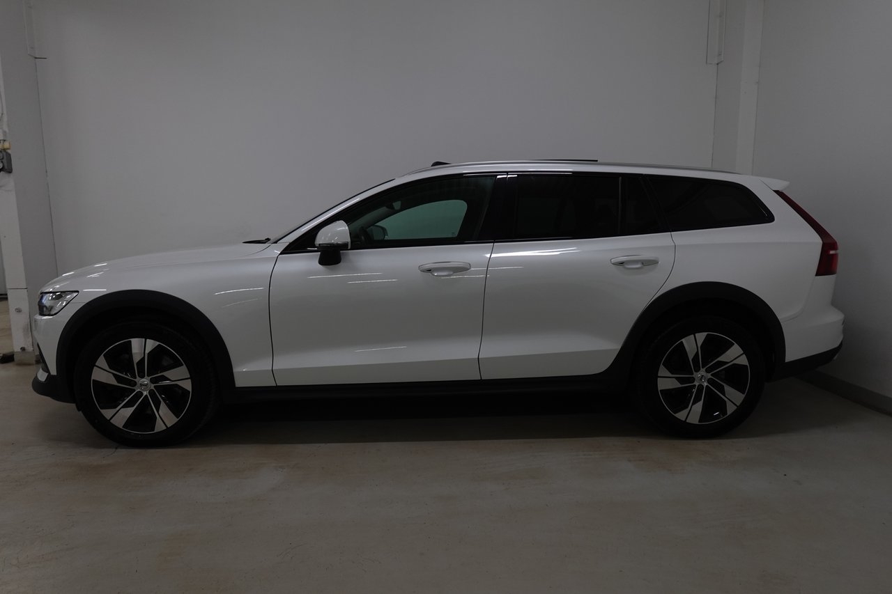 Volvo V60 Cross Country 2022, bild 3/10