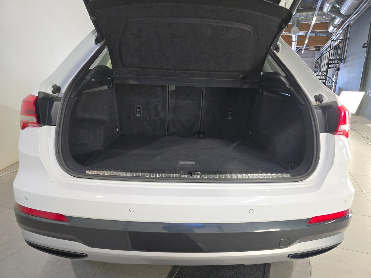 Audi Q3 35 TDI quattro Proline Advanced 2019, bild 5/11