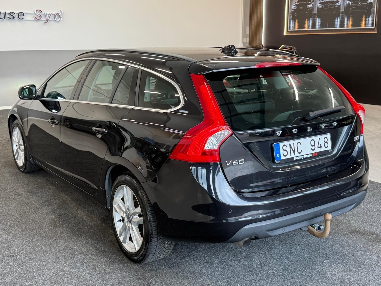 Volvo V60 D3 Momentum Euro 5 2013, kuva 3/20