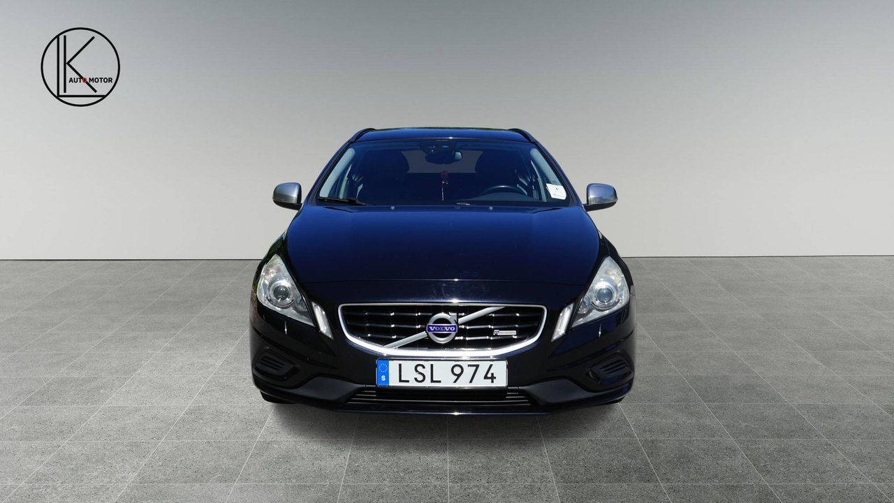 Volvo V60 T3 150hk R-Design 2012, bild 2/23