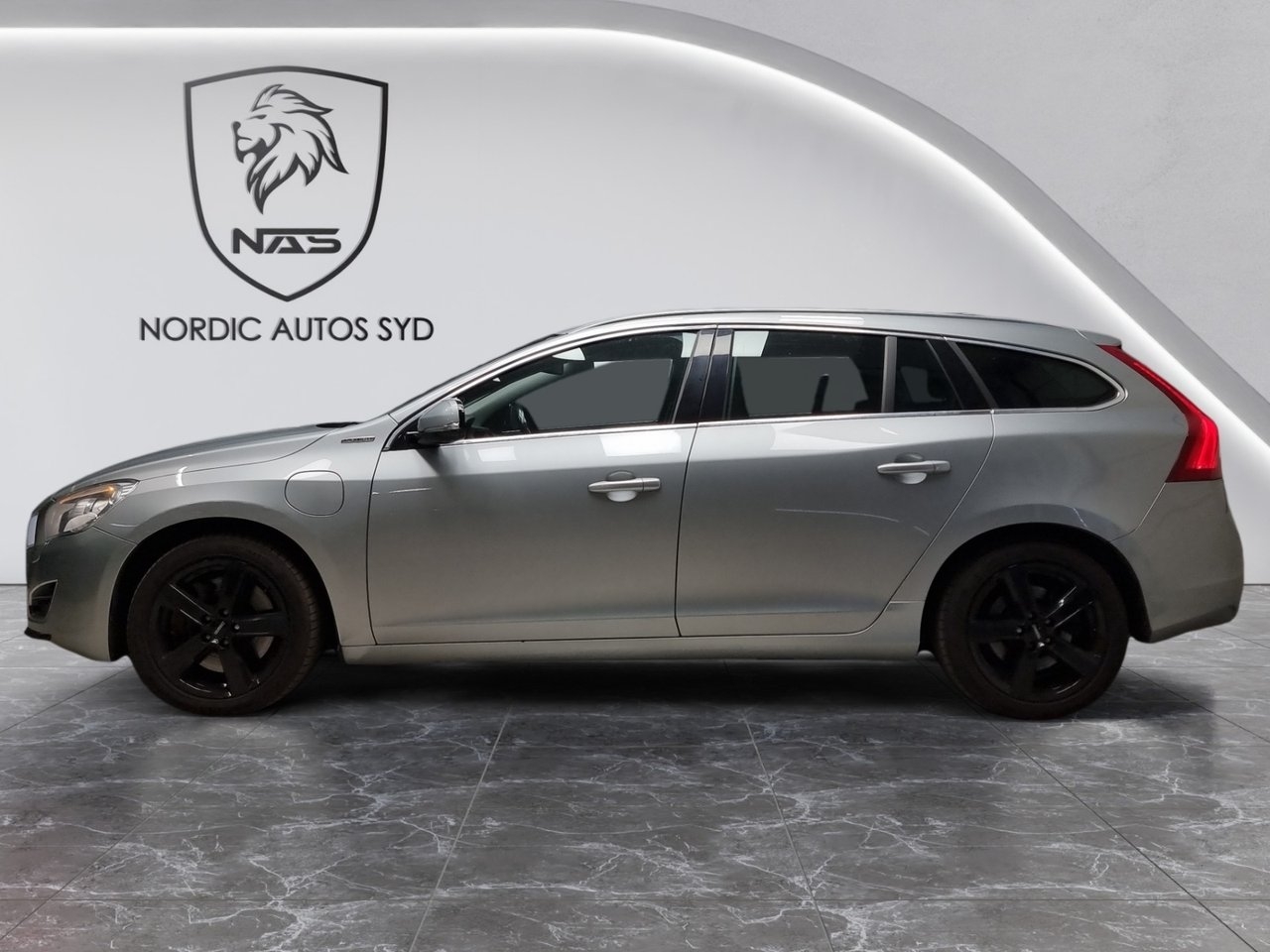 Volvo V60 2013, photo 2/10