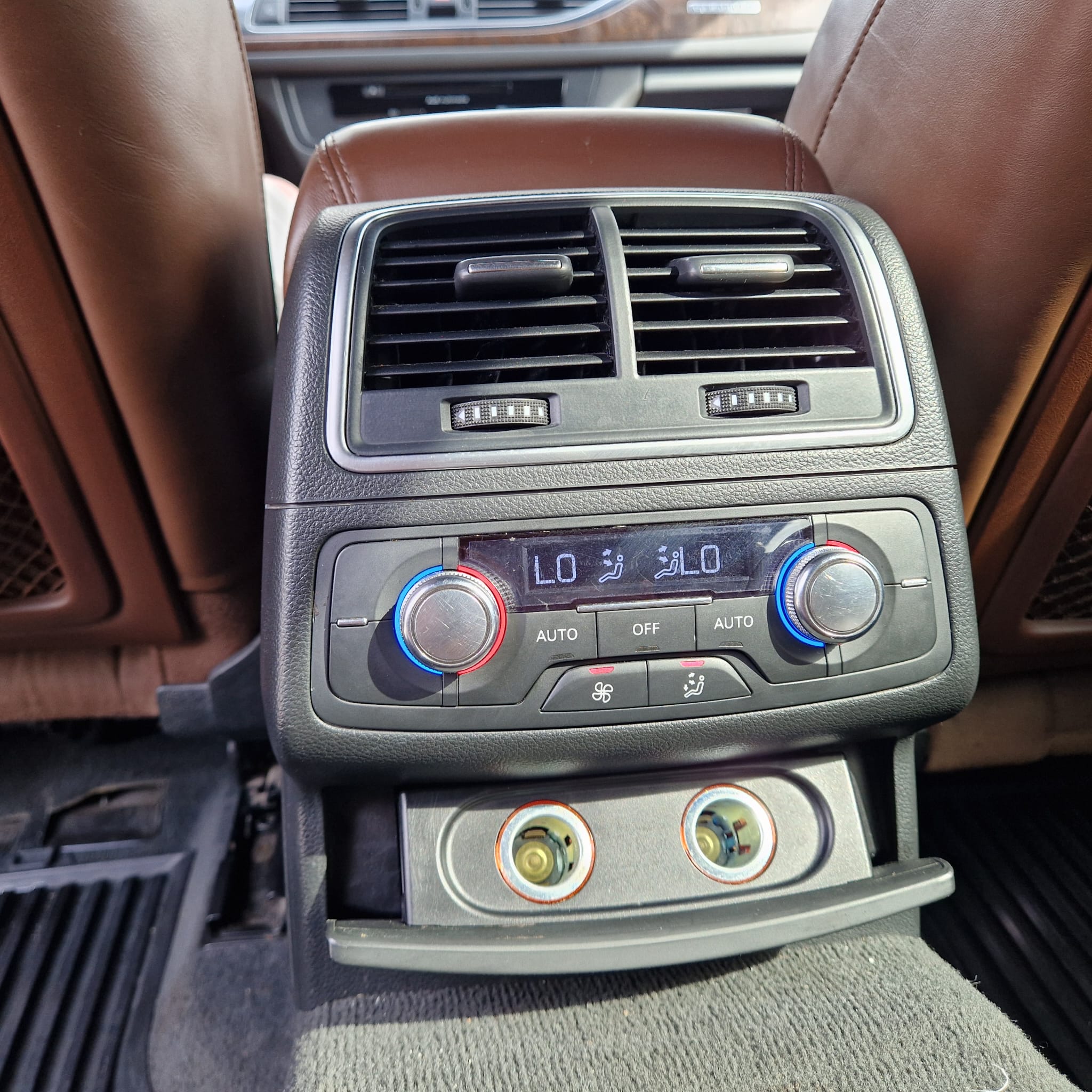 Audi A6 2012, bild 7/8