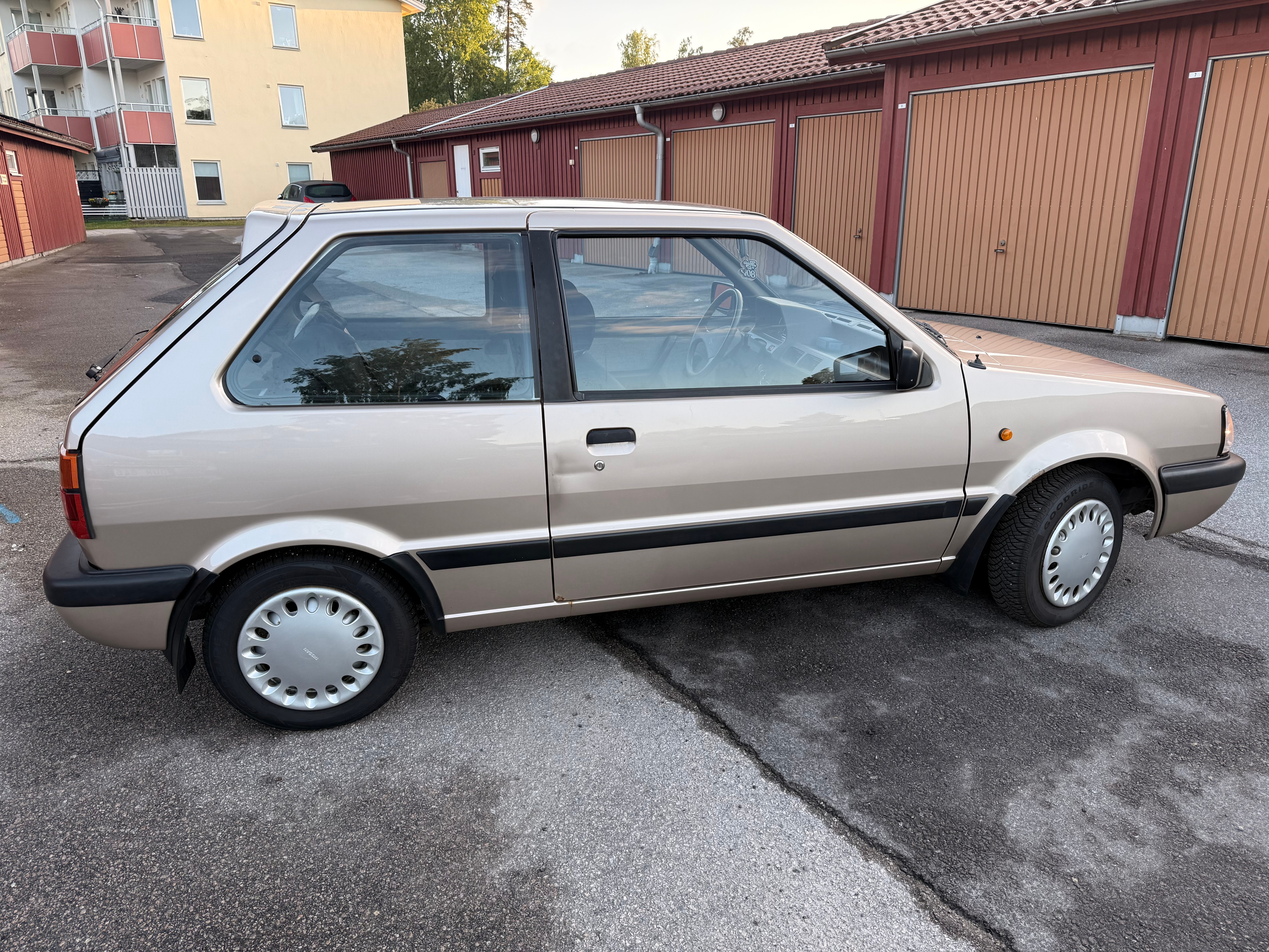Nissan Micra 3-dörrar 1.2 Manuell 1989, kuva 5/6